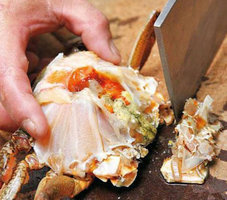 切螃蟹的方法图解教你螃蟹怎样切成小块最方便